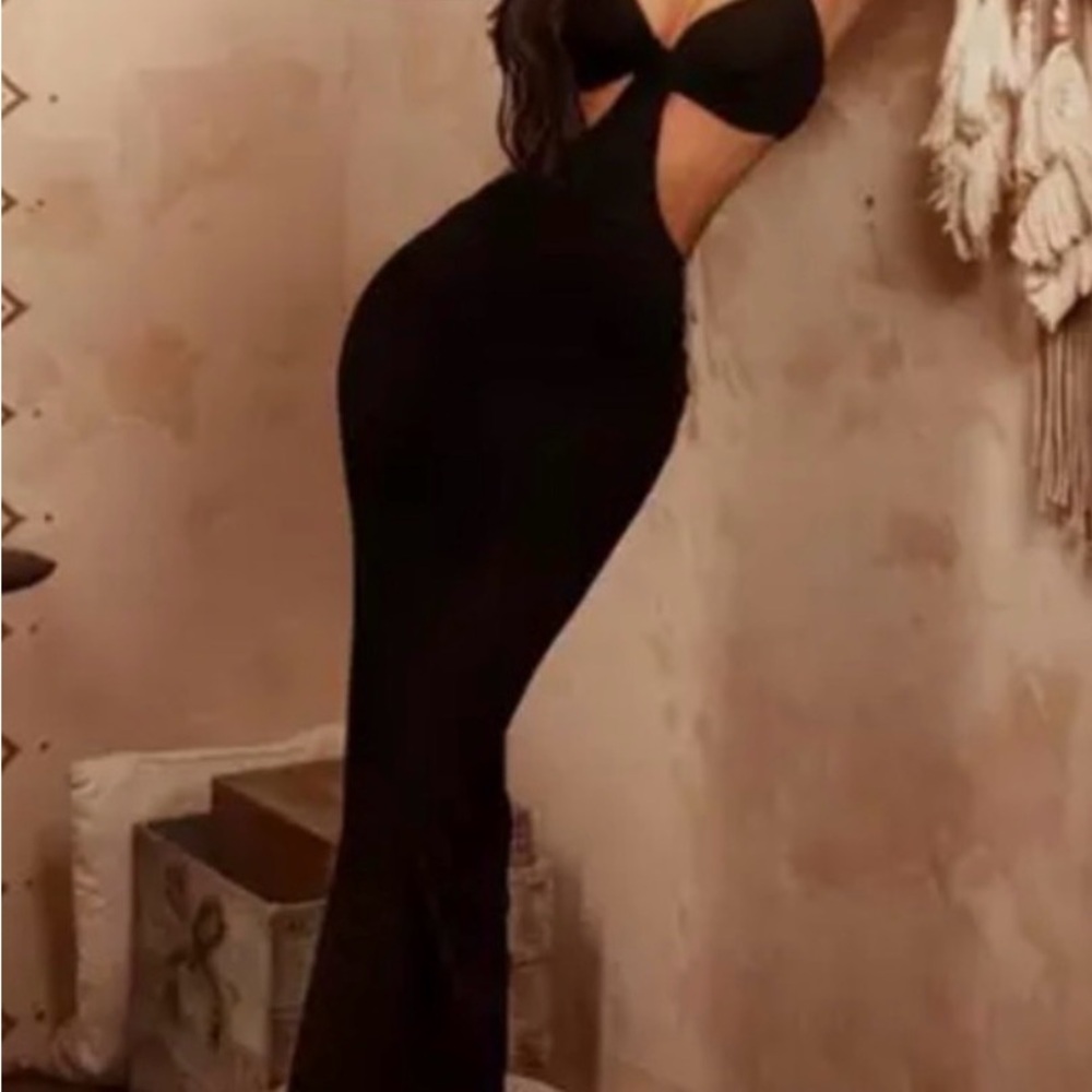 Black Backless Vacation Dress